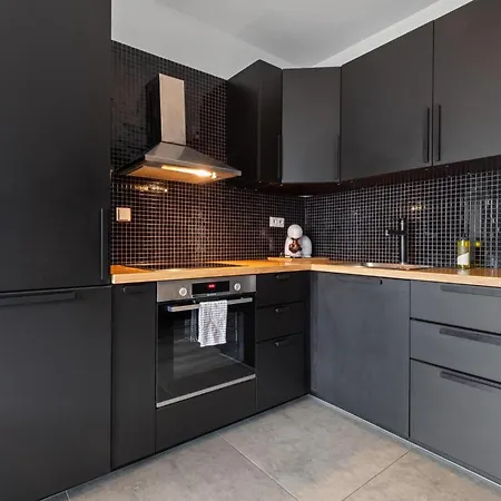 Lam Felidae - Ac - Balcony Apartment *
