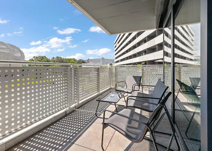 Lam Felidae - Ac - Balcony *